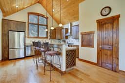 Slopeside Mountain Time Chalet 126 - Image 3