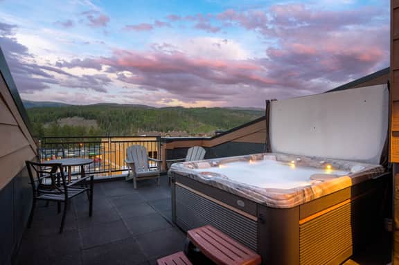 Arrow Rooftop Villa 262 - Image 5