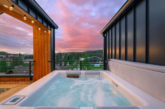 Rendezvous Center Rooftop Spa 92 - Image 5