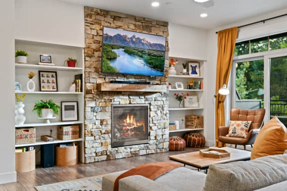 Hideaway Station Loft 106 - Image 3