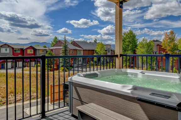 Sunnyside Flats Villa 321 6 - Image 5