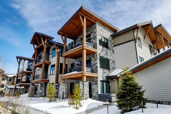 Grand Park Meadow Creek Condo E-201 - Image 1