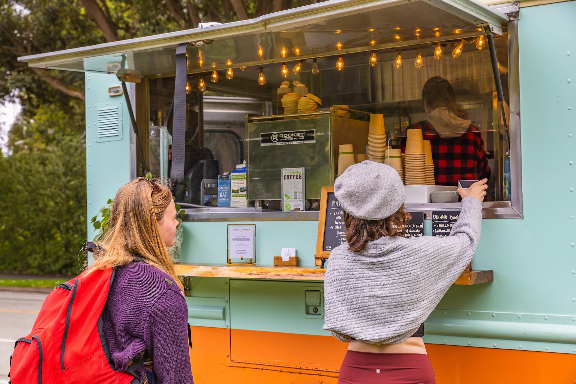 Top Winter Park Food Trucks to Try During Your Stay